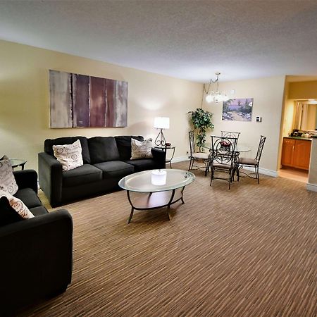 Ramada By Wyndham Jacksonville Hotel & Conference Center Eksteriør bilde