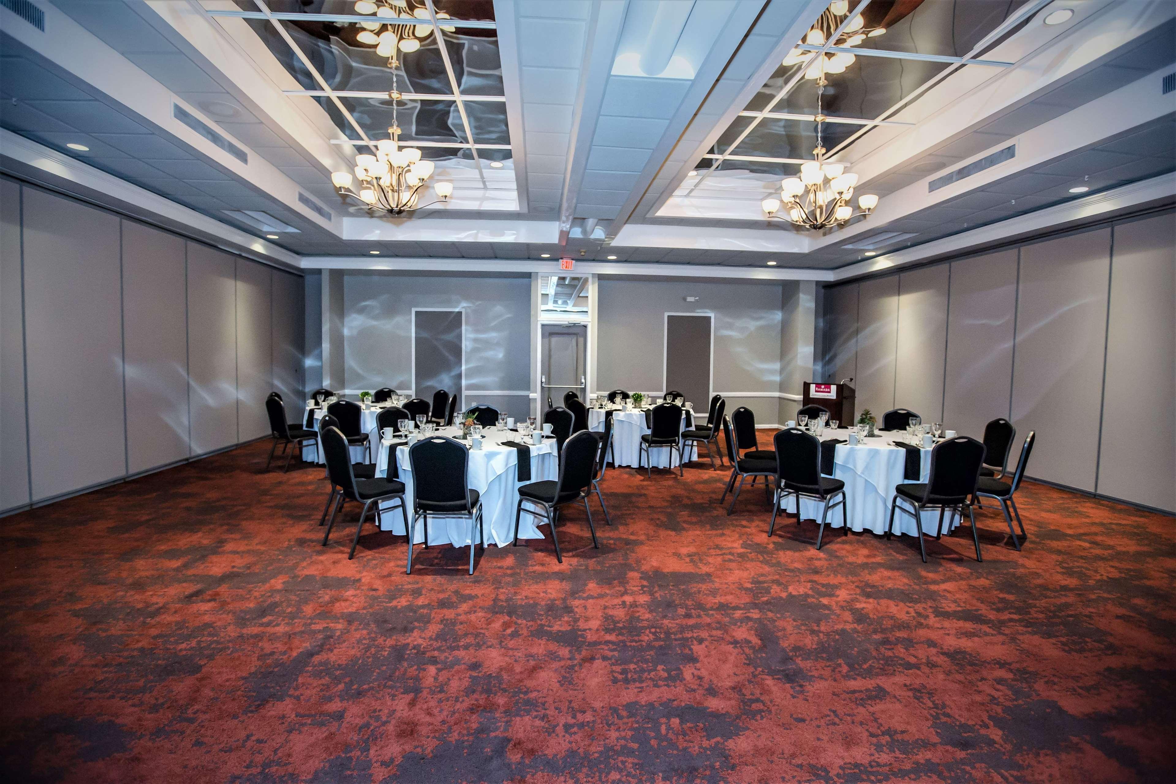 Ramada By Wyndham Jacksonville Hotel & Conference Center Eksteriør bilde
