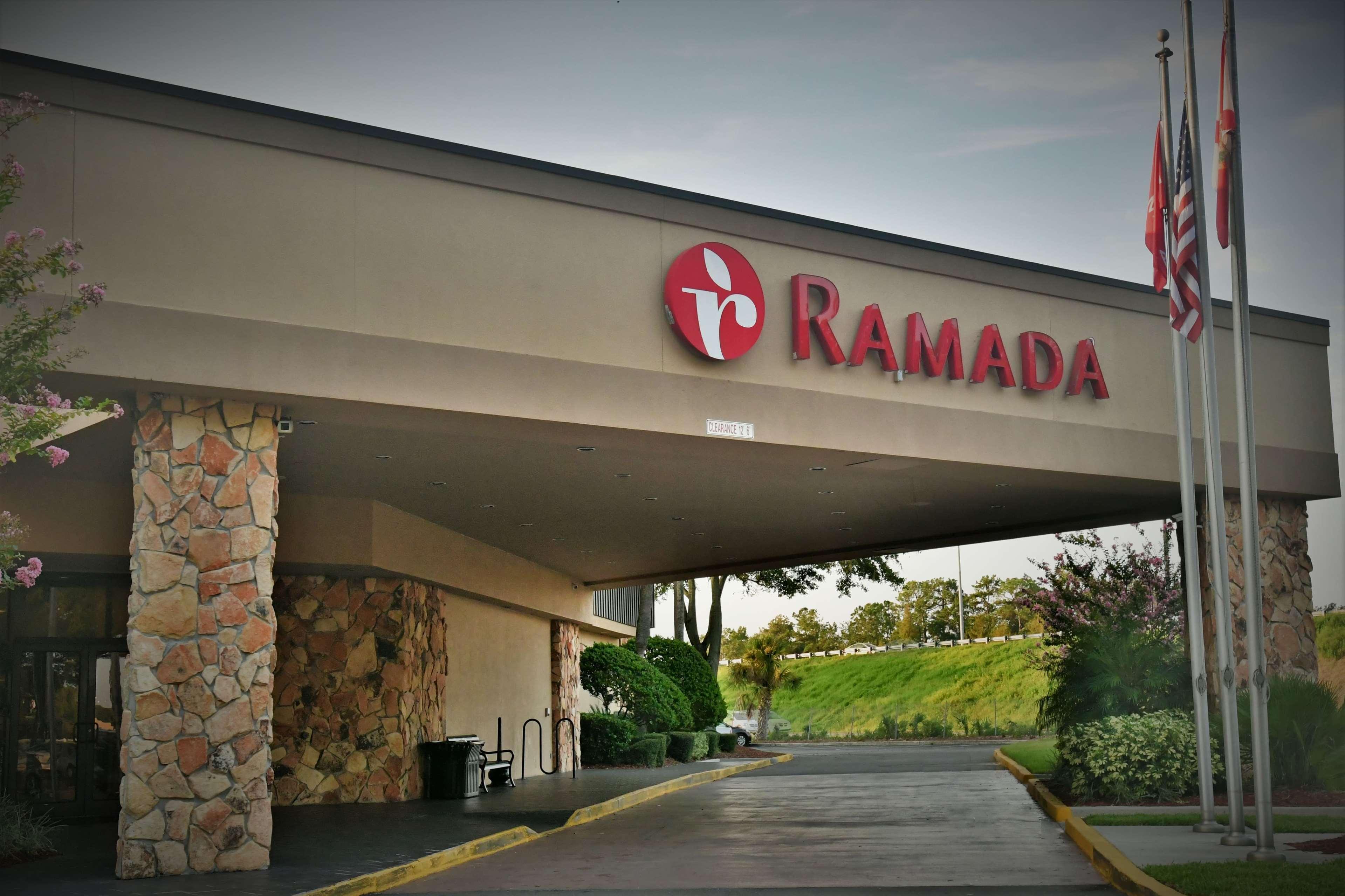 Ramada By Wyndham Jacksonville Hotel & Conference Center Eksteriør bilde