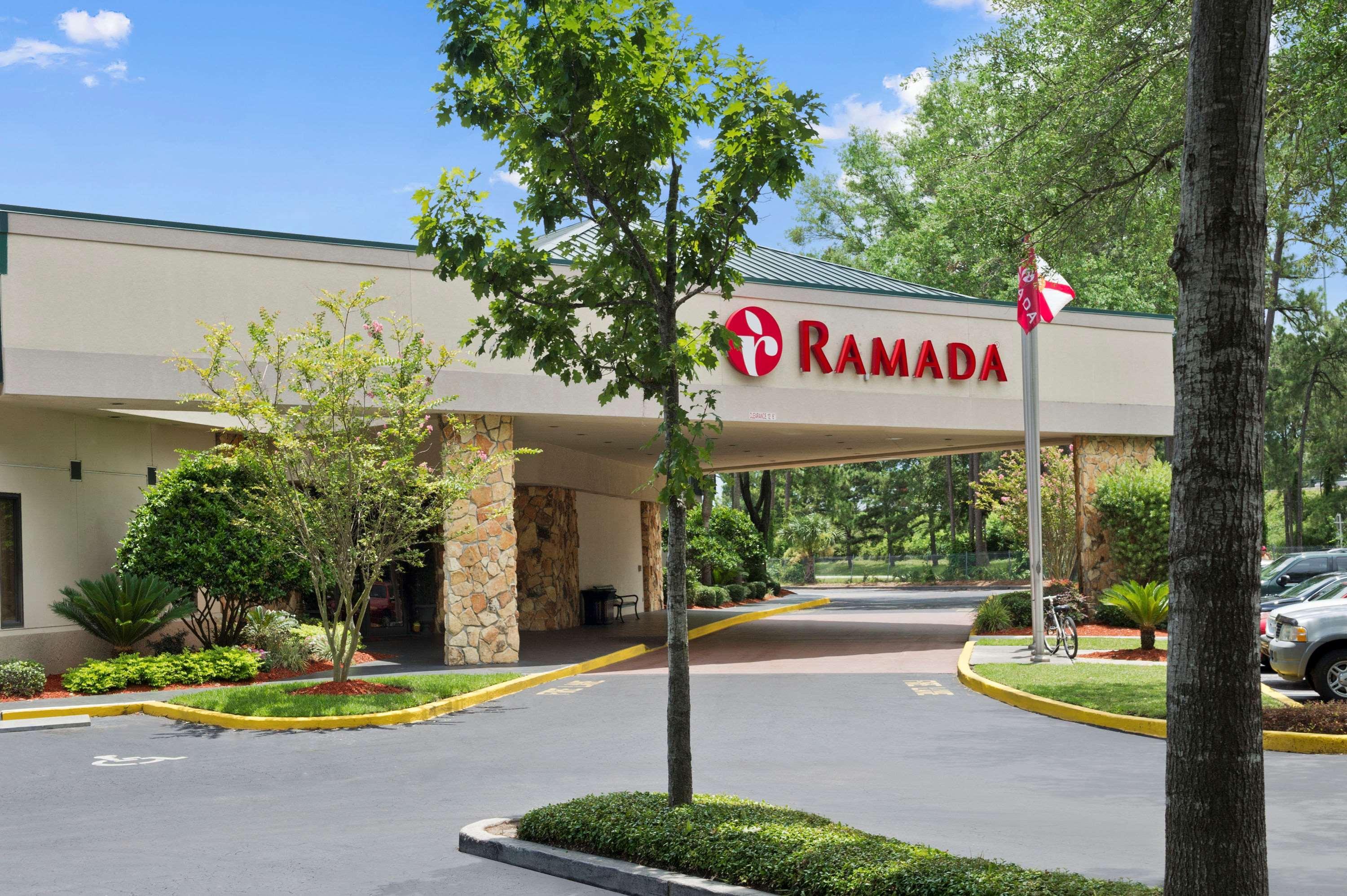 Ramada By Wyndham Jacksonville Hotel & Conference Center Eksteriør bilde